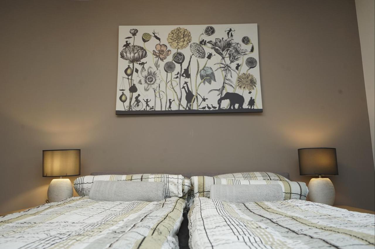 Modern Apartment At European Quarter Брюссель Екстер'єр фото